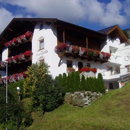Haus Gerda Hotel Фис Екстериор снимка